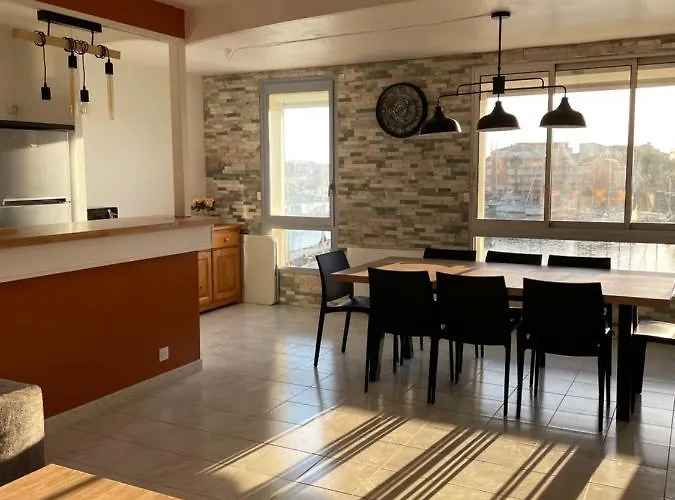 Les Petits De Georges * Agde